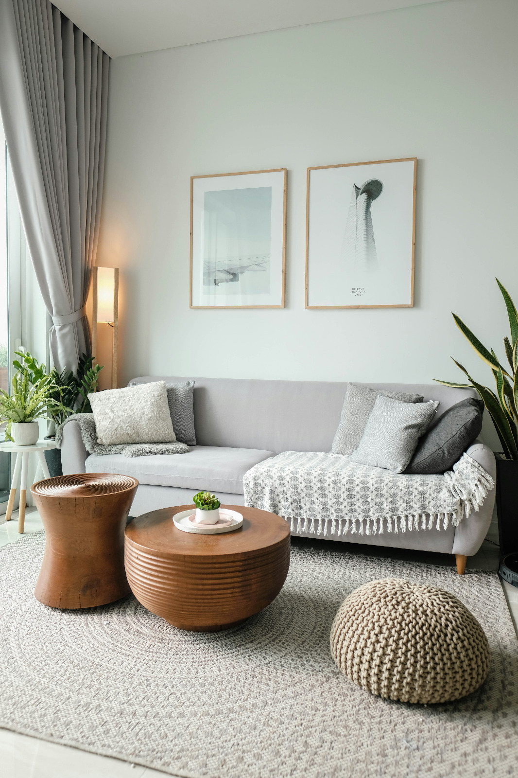 Bright, professionally cleaned living room