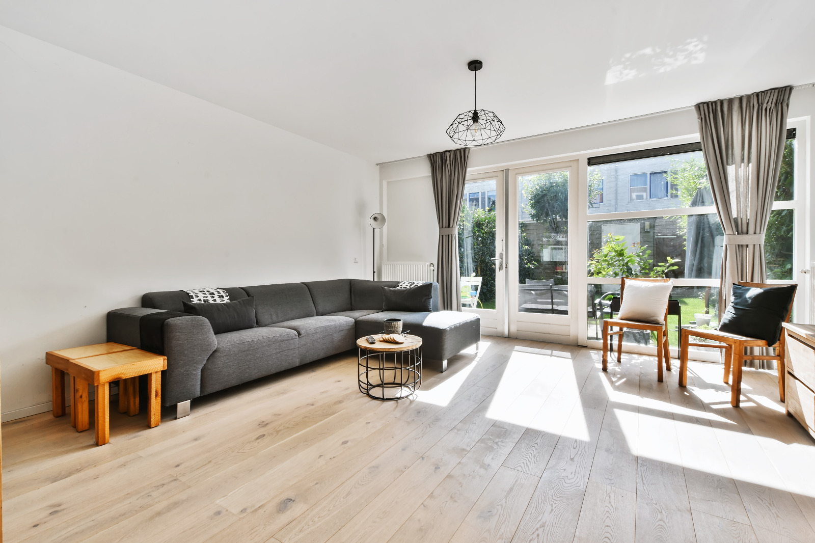 Modern, professionally cleaned living room